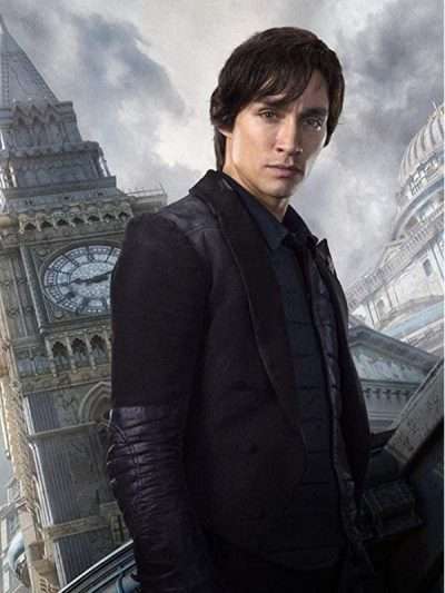 Mortal Engines Tom Natsworthy Black Coat