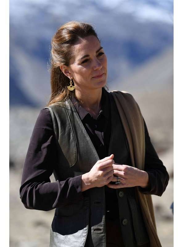 Catherine, Duchess of Cambridge Kate Middleton Chiatibo Glacier Pakistan Brown Leather Vest