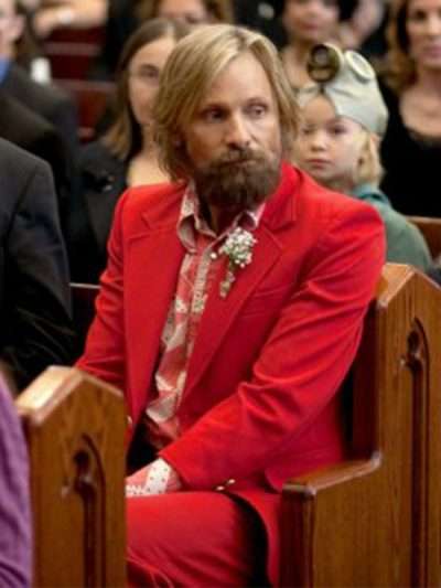 Ben Captain Fantastic Red Suit