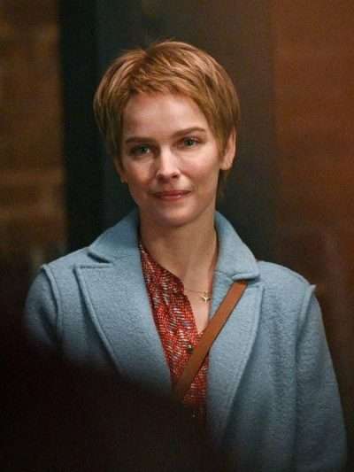 A-Million-Little-Things-S02-Maggie-Bloom-Coat-1