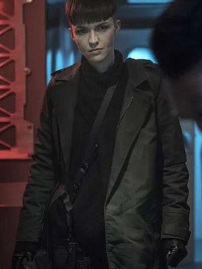Ruby Rose SAS: Red Notice Grace Lewis Black Mid-length Coat