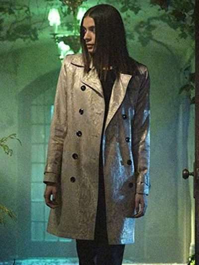 Laysla De Oliveira Trench Coat