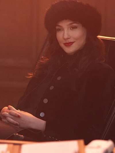 Red-Notice-The-Bishop-Trench-Coat