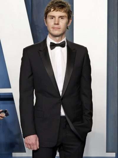 Evan Peters Dahmer Monster The Jeffrey Dahmer Story Black Suit