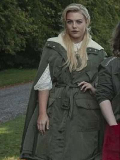Hannah van der Westhuysen Fate The Winx Saga Green Coat