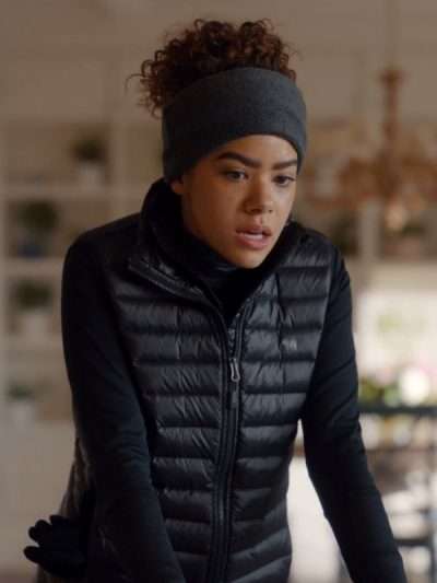 Antonia Gentry Ginny & Georgia S02 Black Vest
