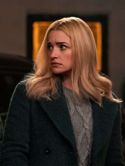 Brianne Howey Ginny & Georgia Green Wool Coat