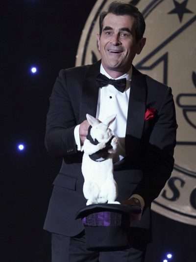 Phil Dunphy Modern Family Black Suit