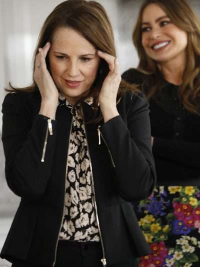 Beverly Modern Family S11 Jacket