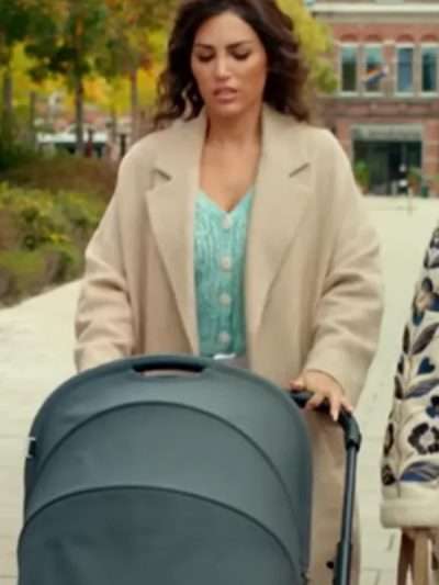 Sallie Harmsen The Wonder Weeks 2023 Coat