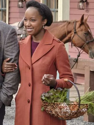 Minnie Canfield When Calls the Heart Coat