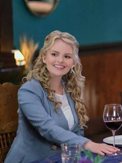 Faith Carter When Calls the Heart S10 Blazer