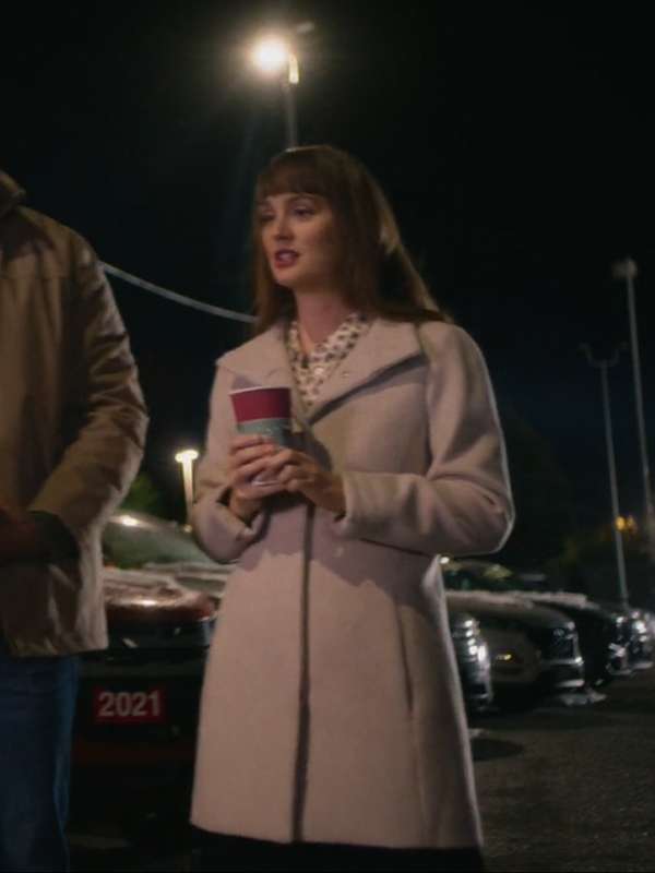 Leighton Meester EXmas 2023 Off White Coat