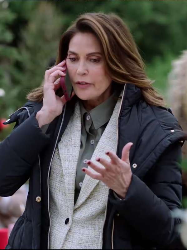 Teri Hatcher How to Fall in Love by Christmas Puffer Hooded Jacket