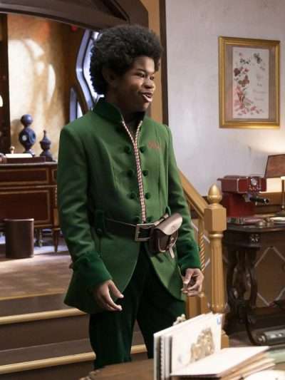 Noel The Santa Clauses S01 Green Coat