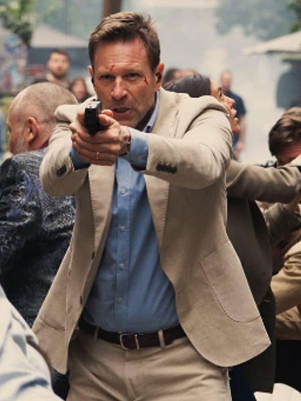 Aaron Eckhart The Bricklayer 2024 Blazer