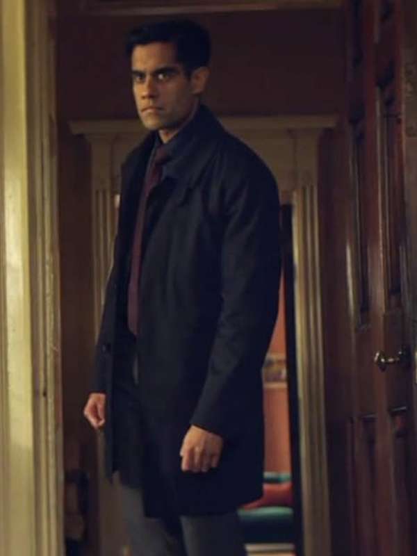 Honey Wolf S01 Black Coat