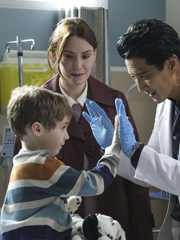 Linda The Good Doctor S06 Maroon Cotton Coat