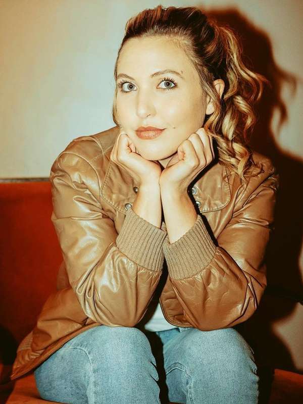 Taylor Tomlinson Comedy Connection Brown Leather Jacket
