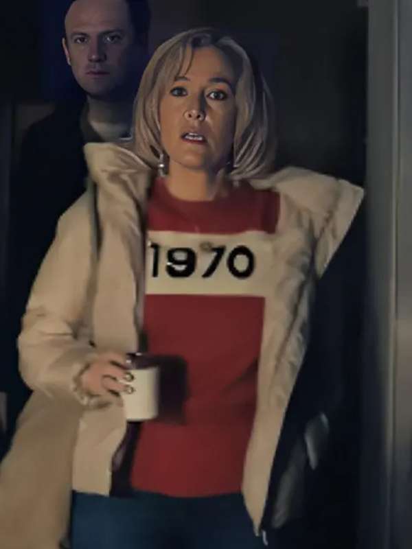 Gillian Anderson Scoop 2024 Beige Puffer Jacket
