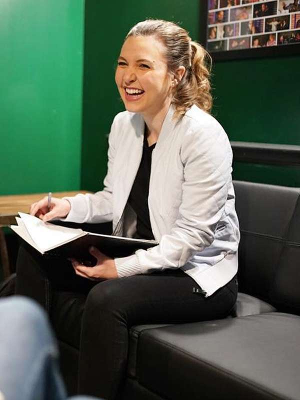 Taylor Tomlinson Comedy Club White Jacket