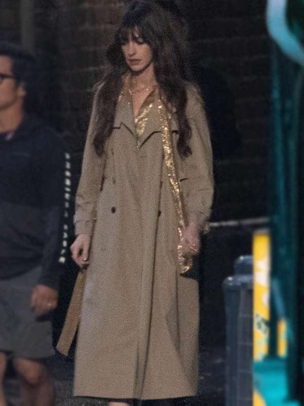 Anne Hathaway The Idea of You 2024 Coat
