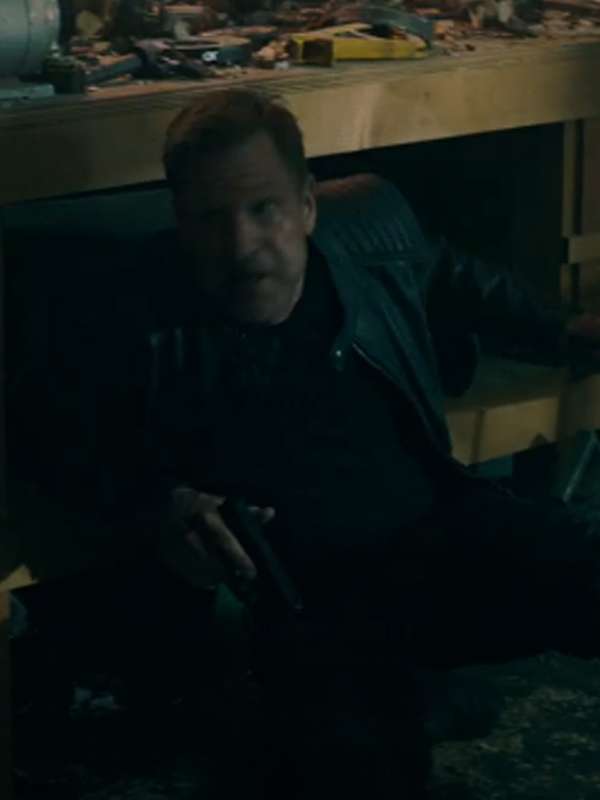 Aaron Eckhart The Bricklayer Black Leather Jacket - Image 5