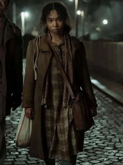 Interview with the Vampire S02 Claudia Brown Coat