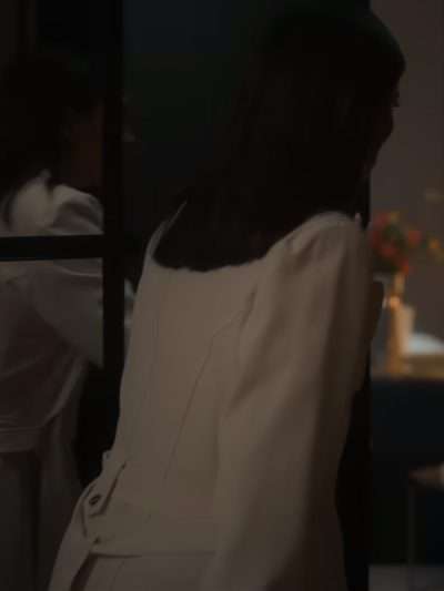Gala Land of Women White Coat