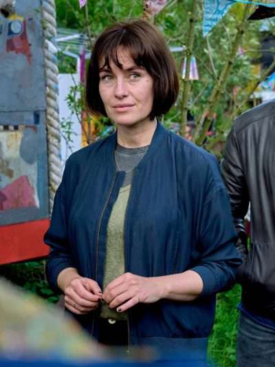 Lucienne Hassell Van der Valk S02 Blue Jacket