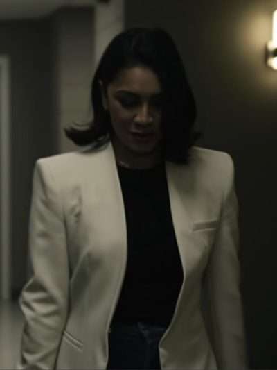 Rose Larkin The Night Agent S01 White Blazer