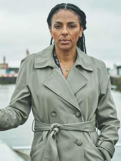 DS Jenn Townsend The Bay S05 Grey Coat