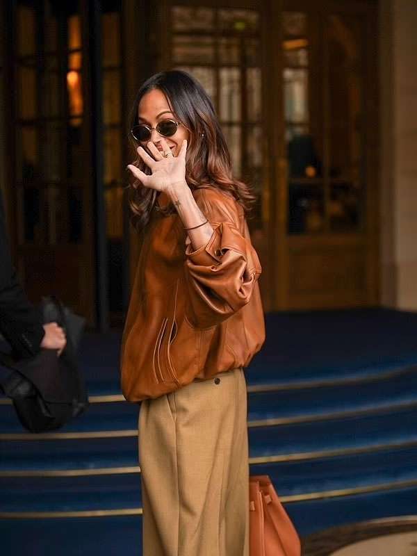 Get Zoe Saldaña Street Style 2025 Brown Leather Jacket
