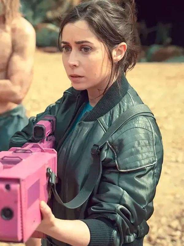 Cristin Milioti Black Mirror S07 Black Jacket
