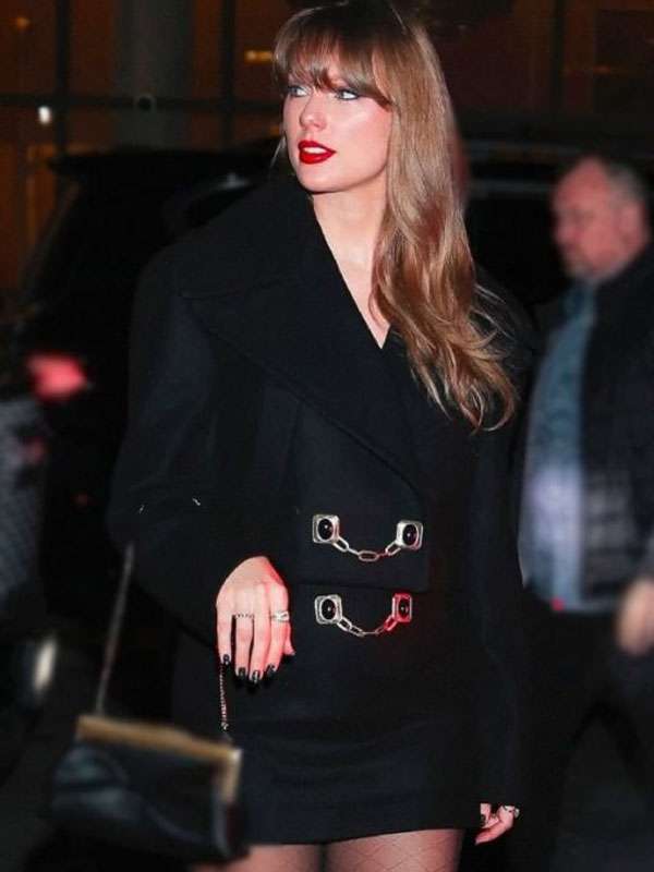 Taylor Swift Street Style Black Cropped Peacoat