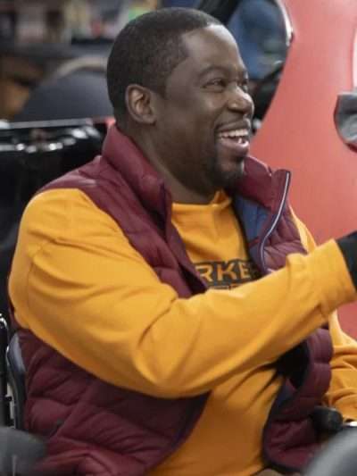 Shifting Gears S01 Daryl Mitchell Maroon Vest