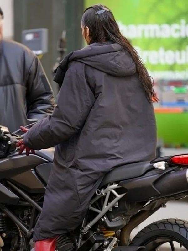 The Beauty 2025 Bella Hadid Black Puffer Coat
