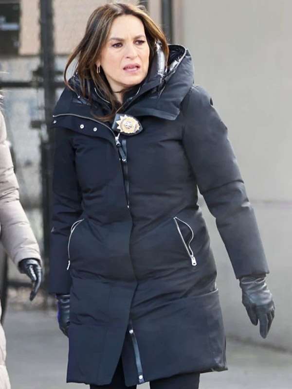 Mariska Hargitay Law and Order SVU S26 Black Coat