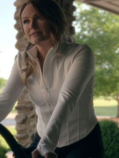 Malin Akerman The Hunting Wives White Jacket