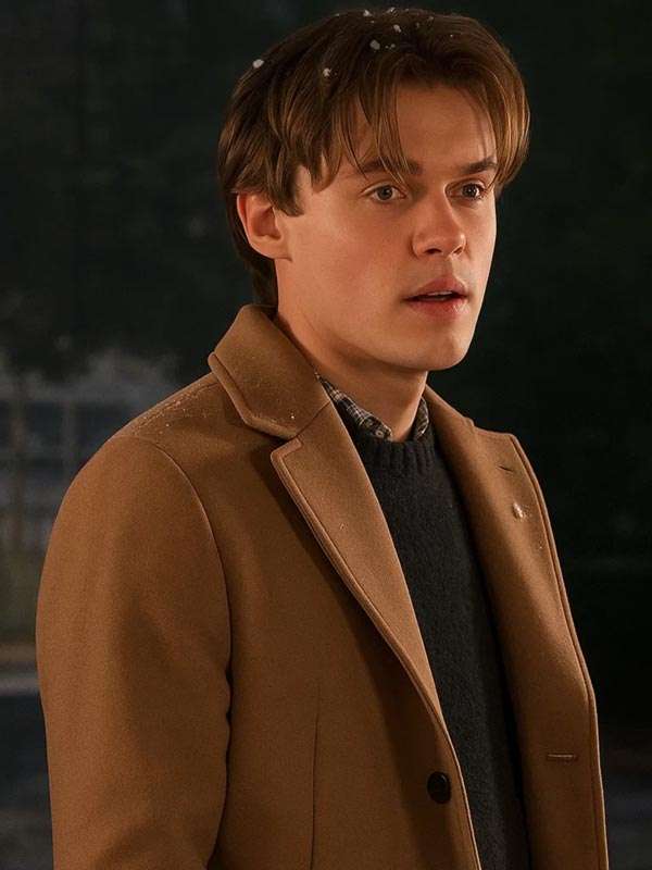 Christopher Briney The Summer I Turned Pretty S03 Brown Coat