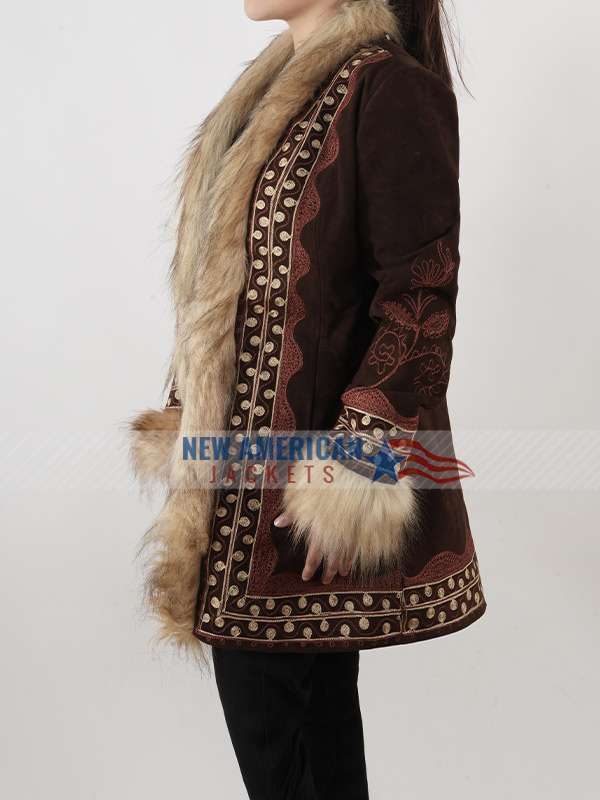 Elle Fanning A Complete Unknown Brown Coat