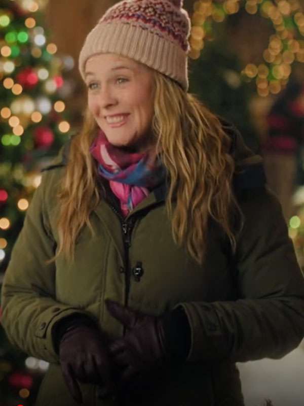 Alicia Silverstone A Merry Little Ex-Mas Green Hooded Jacket