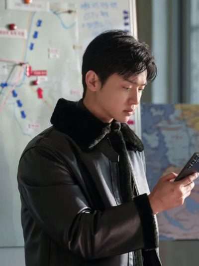 Cha Soo-yeol Queen Mantis Shearling Leather Jacket