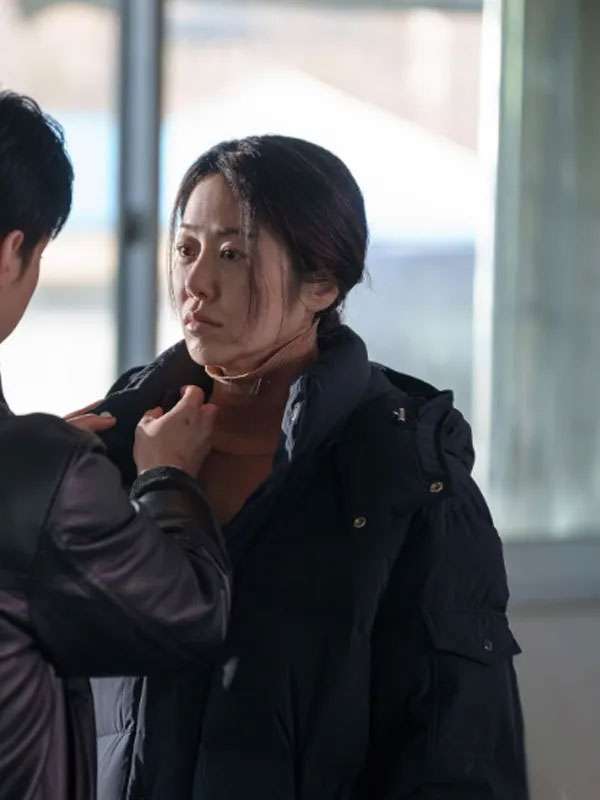 Queen Mantis 2025 Go Hyun-jung Puffer Jacket