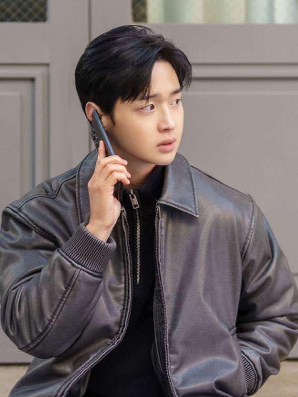 Queen Mantis 2025 Jang Dong-yoon Bomber Leather Jacket