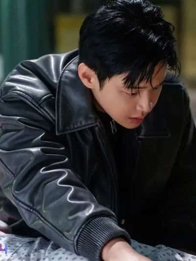 Queen Mantis 2025 Jang Dong-yoon Bomber Leather Jacket