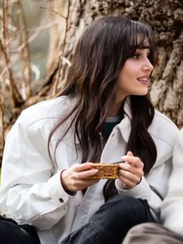 Reminder 2025 Hande Erçel White Leather Jacket