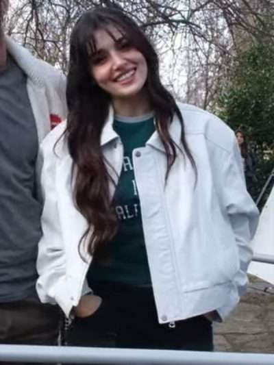 Reminder S01 Hande Erçel White Jacket