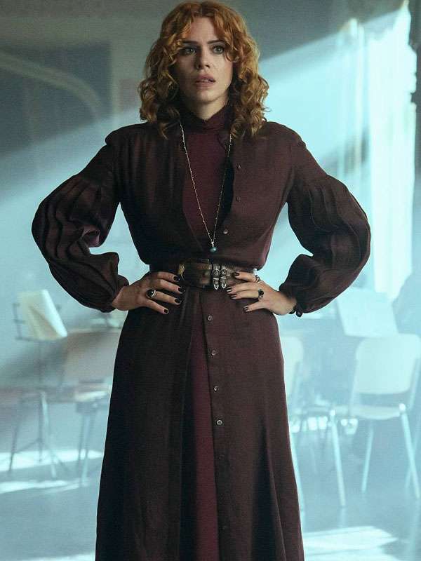 Wednesday S02 Isadora Capri Burgundy Coat