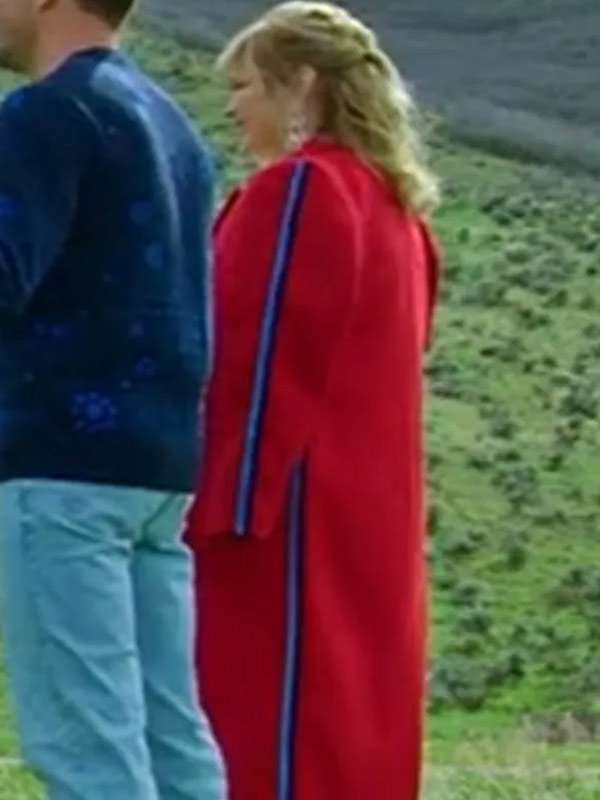 Melissa Peterman Finding Mr. Christmas S02 Red Coat